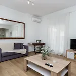 Spacious Family With Large Terrace - Center, Quiet Area Apartment Thessaloniki