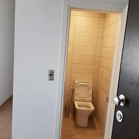 Spacious Family With Large Terrace - Center, Quiet Area *