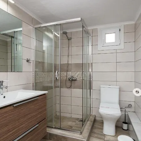 Апартаменты Spacious Family With Large Terrace - Center, Quiet Area Салоники