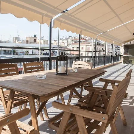 아파트 Spacious Family Apartment With Large Terrace - City Center, Quiet Area *