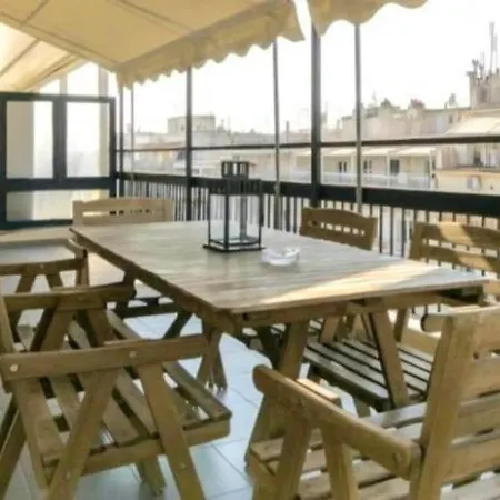 아파트 Spacious Family Apartment With Large Terrace - City Center, Quiet Area *