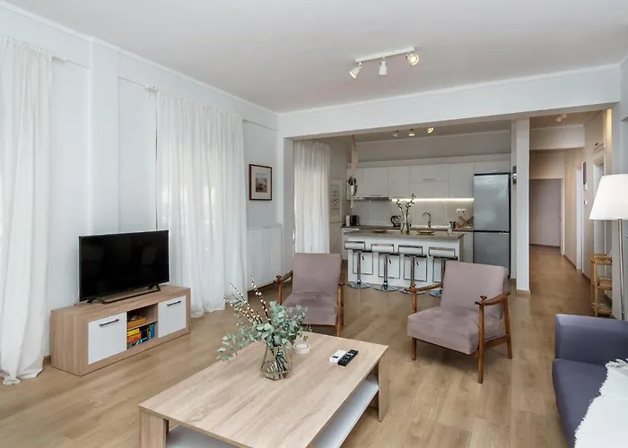 Spacious Family Apartment With Large Terrace - City Center, Quiet Area 아파트 *