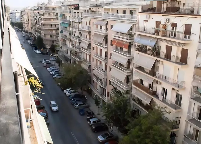 Spacious Family Apartment With Large Terrace - City Center, Quiet Area 테살로니키